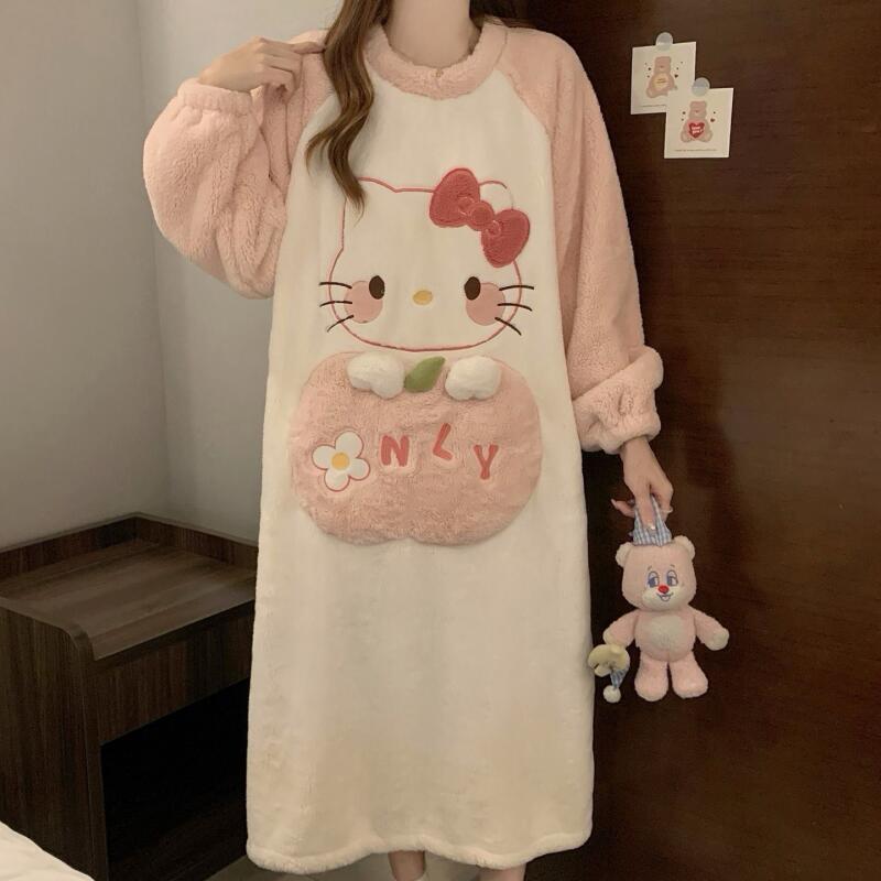 Zimowa koszula nocna Hello Kit – Winter Clothes recenzja i cena