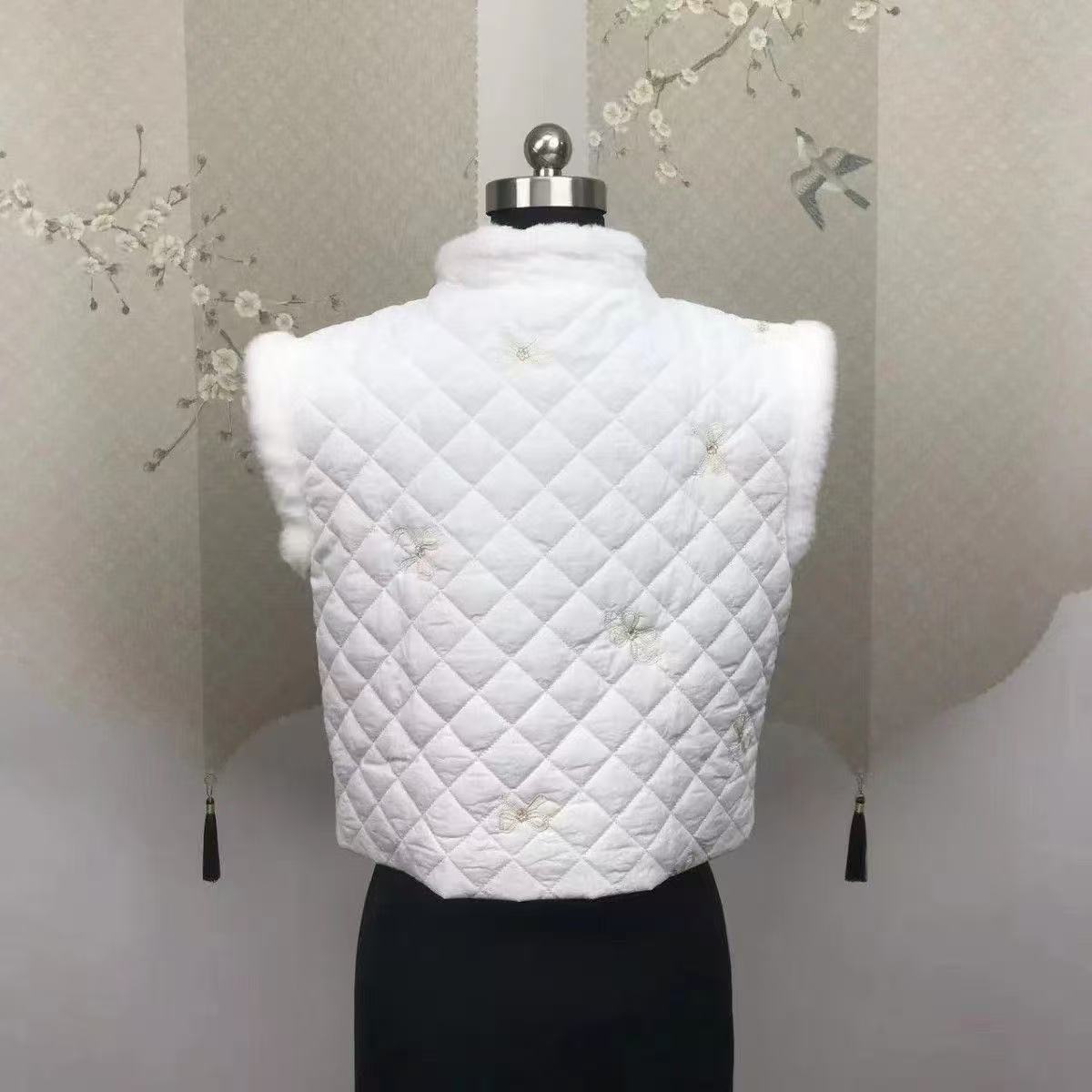 Zimowa kamizelka Hanbok damska – Winter Clothing Looks recenzja i cena